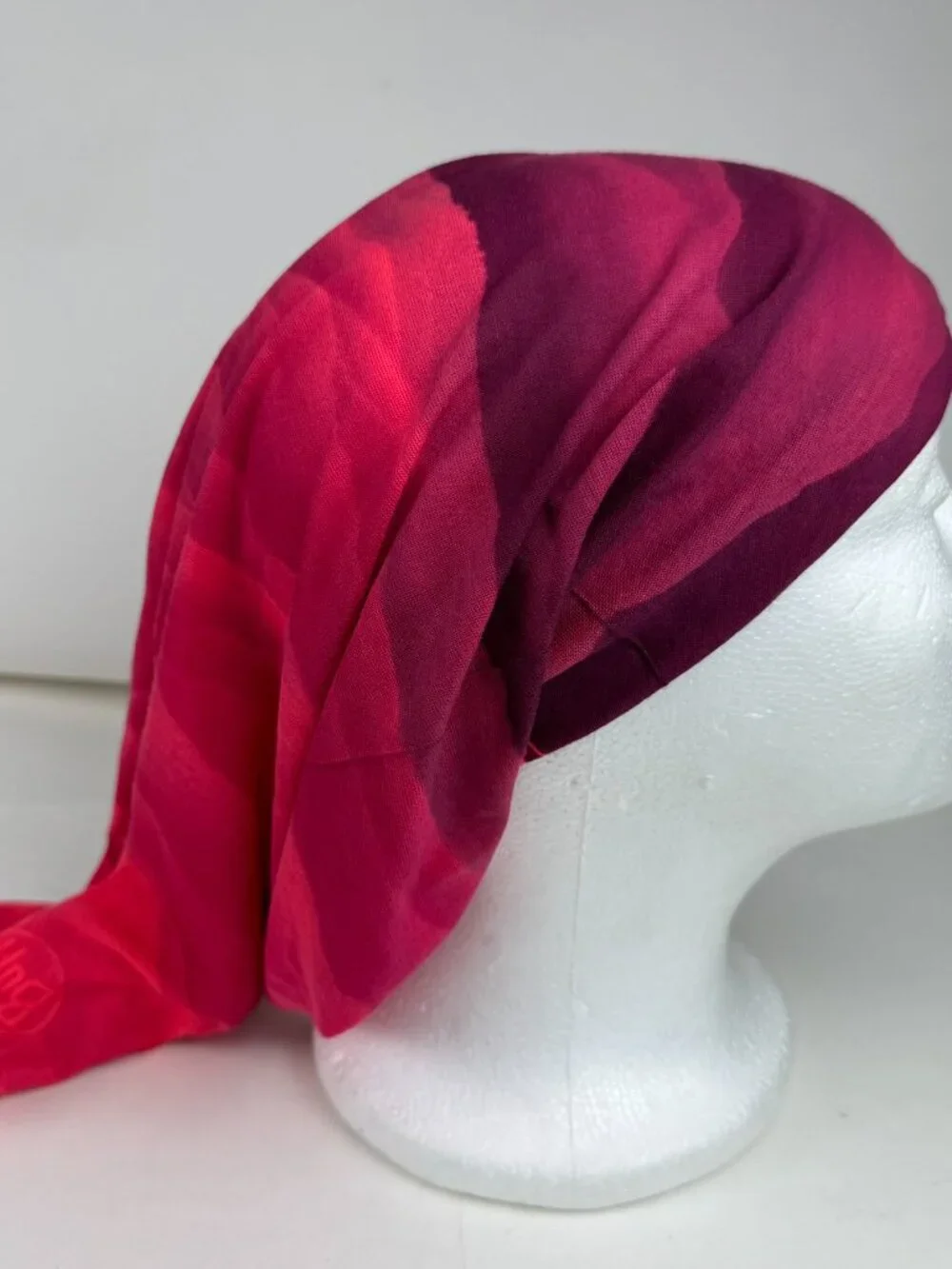 Buff Original Multifunctional Neckwear Headwear Pink Burgundy Ombre Stripe UV